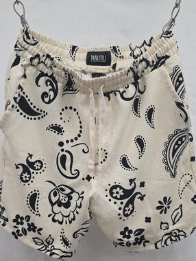 Malibu Cream Shorts with Black Paisley Pattern